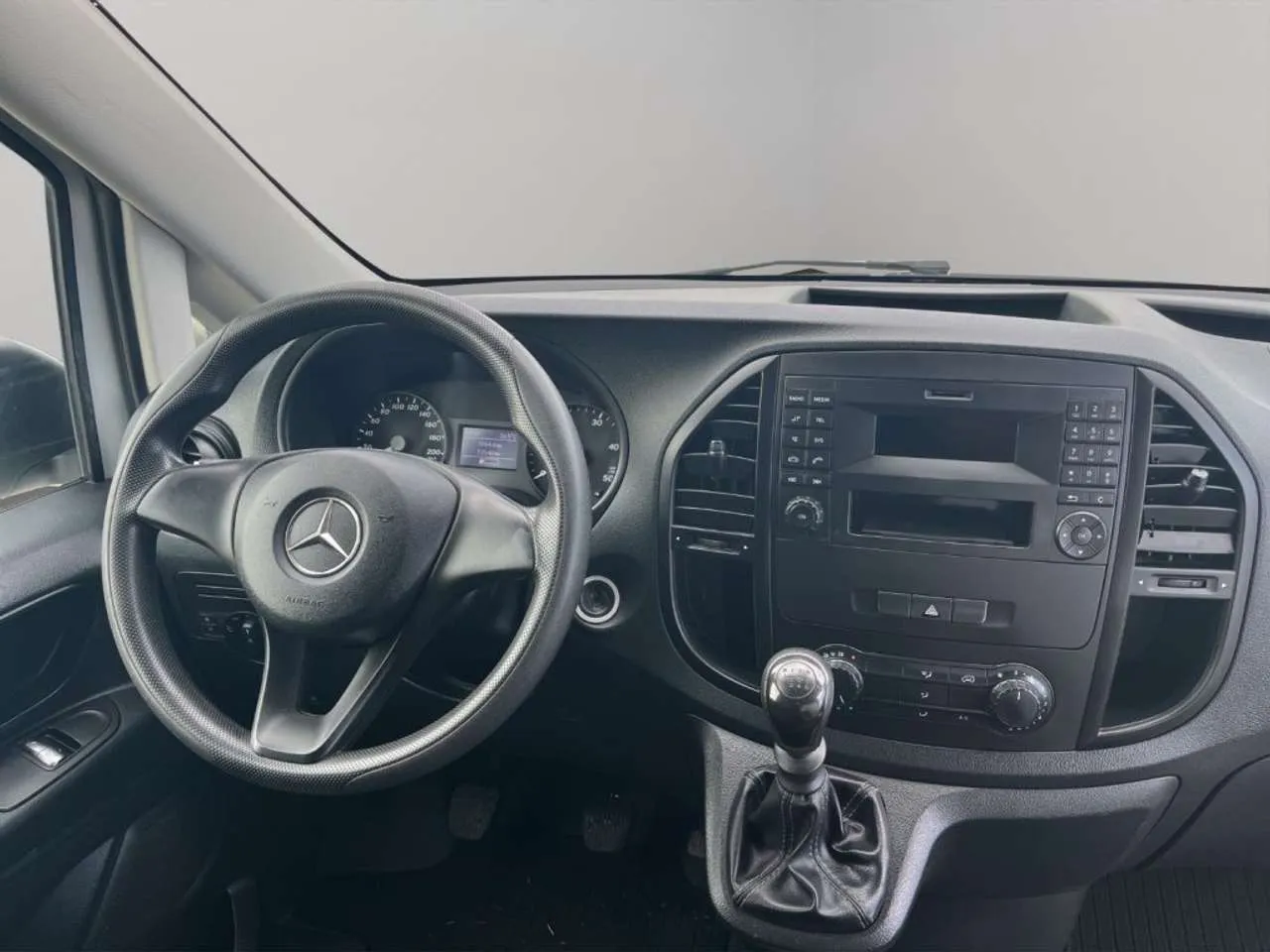 MERCEDES Vito LONG 111 BUSINESS CARGO 2019 — foto 10