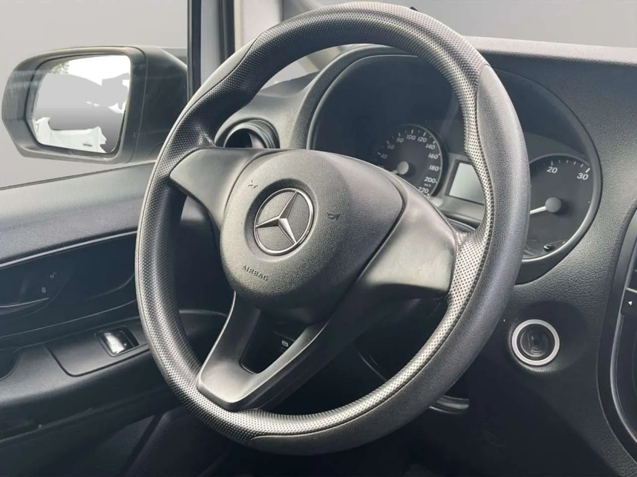 MERCEDES Vito LONG 111 BUSINESS CARGO 2019 — foto 11