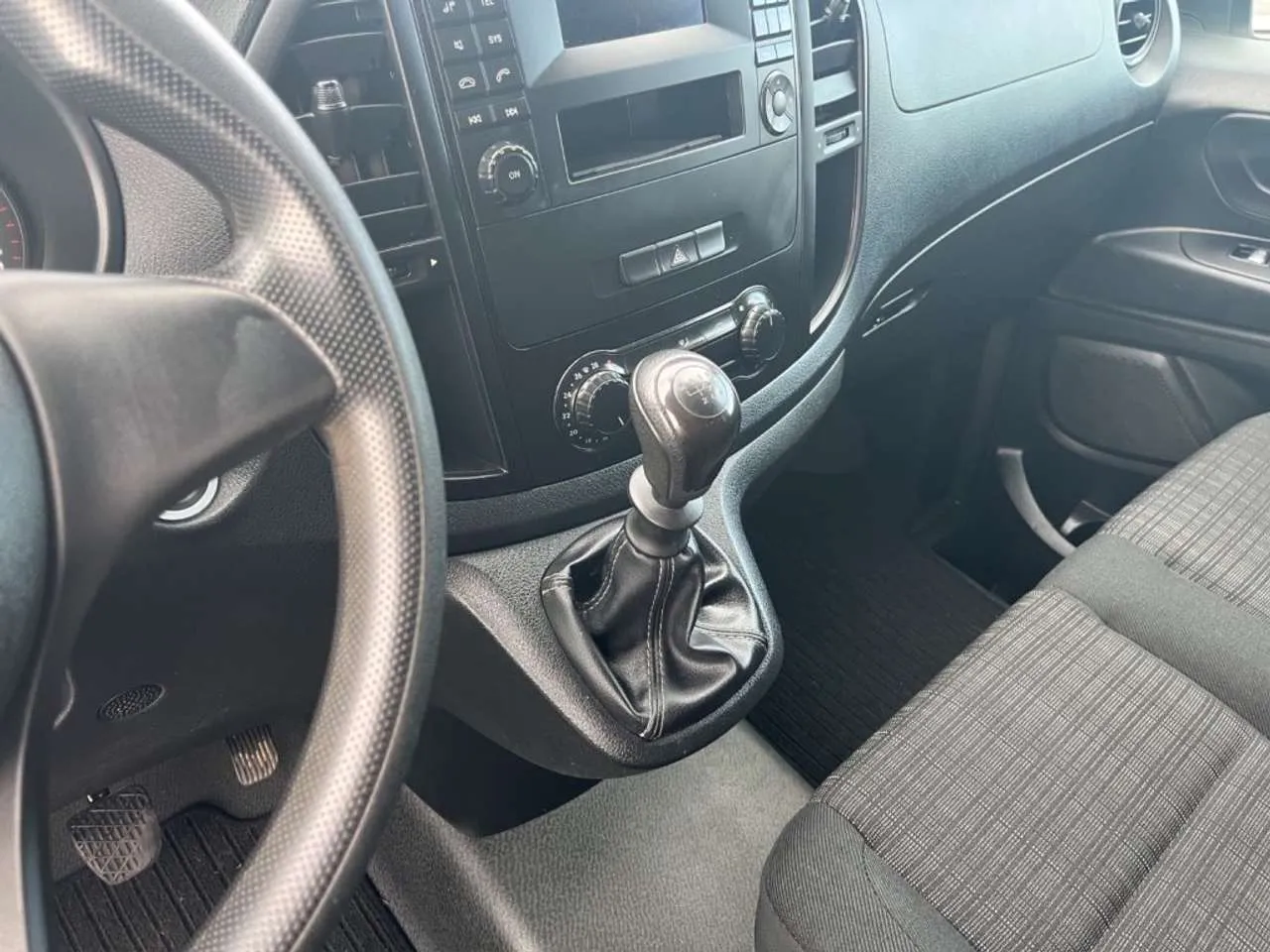MERCEDES Vito LONG 111 BUSINESS CARGO 2019 — foto 13