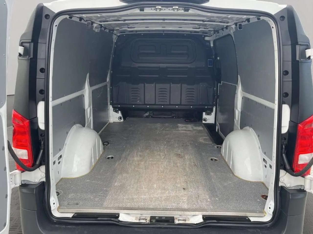 MERCEDES Vito LONG 111 BUSINESS CARGO 2019 — foto 15