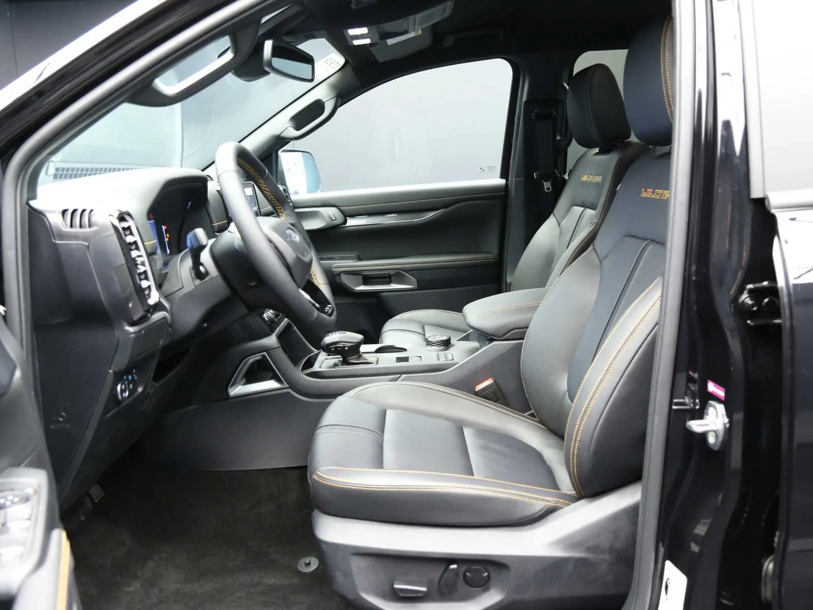 Ford Ranger 2.0 ecoblue doppia cabina Wildtrak awd 205cv auto 2026 — foto 38