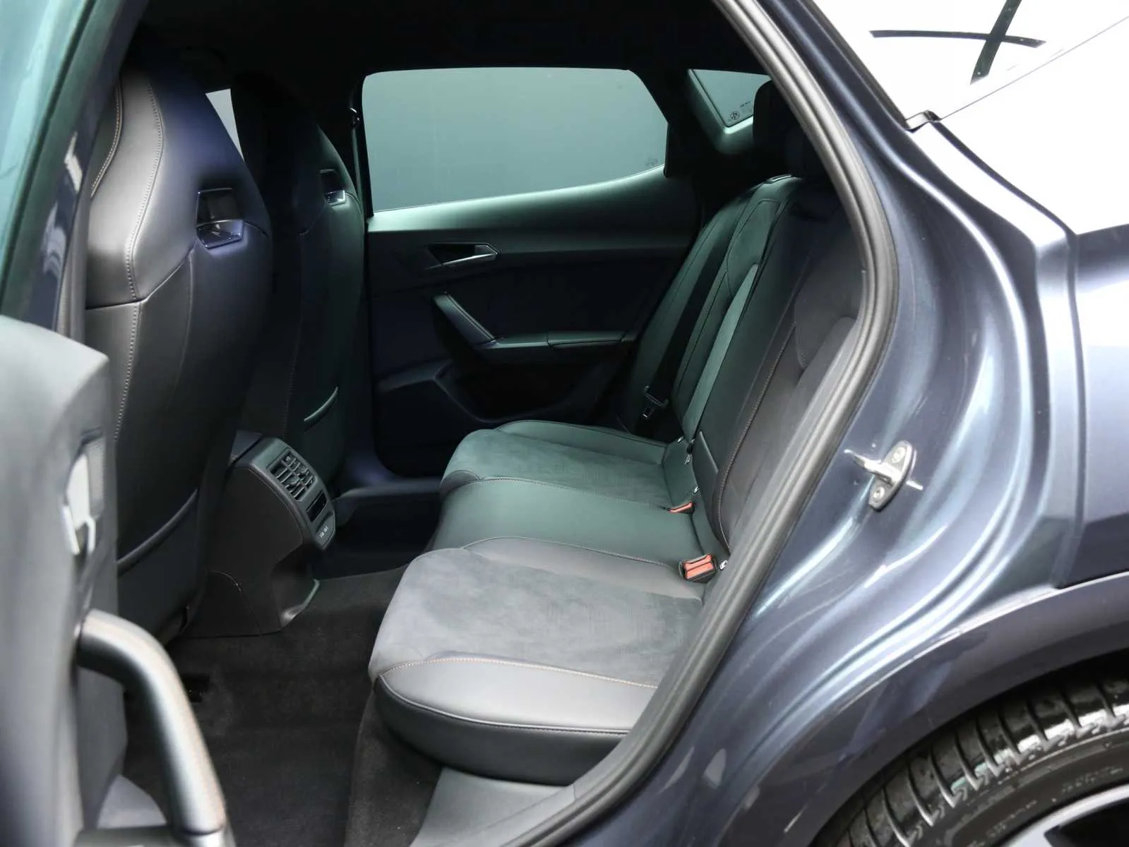 Cupra Formentor 2.0 tsi VZ 4drive 333cv dsg 2025 — foto 5