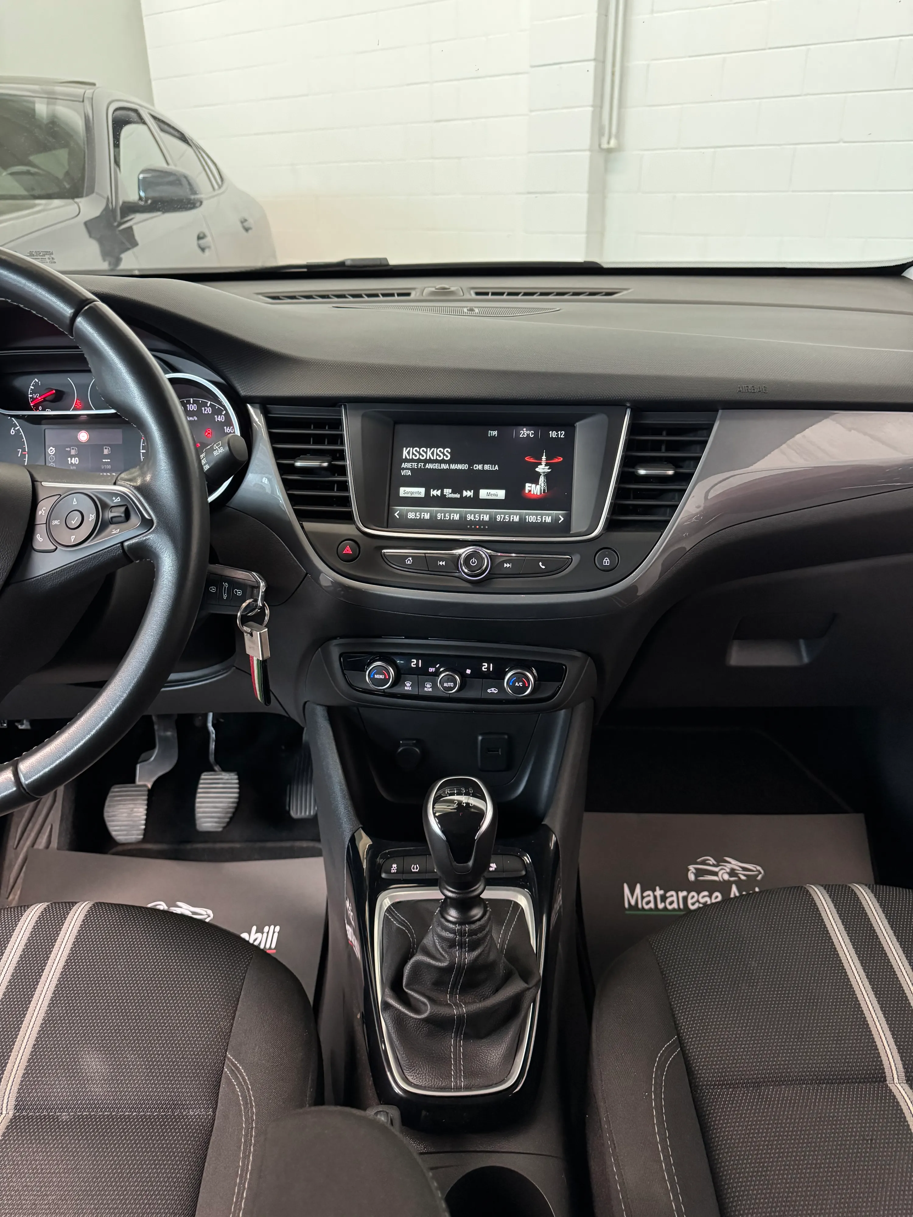 Opel Crossland 1.2cc 110cv Clima+Carplay OK Neopatentati 2023 — foto 14