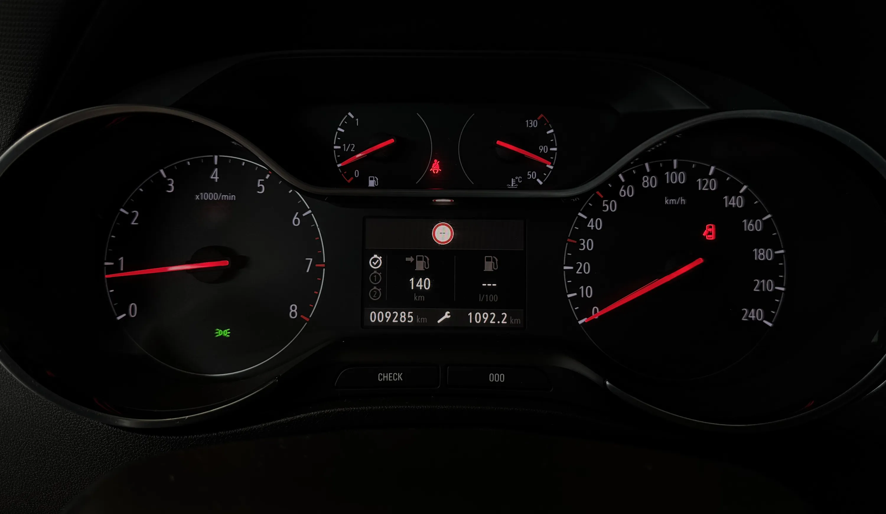 Opel Crossland 1.2cc 110cv Clima+Carplay OK Neopatentati 2023 — foto 16