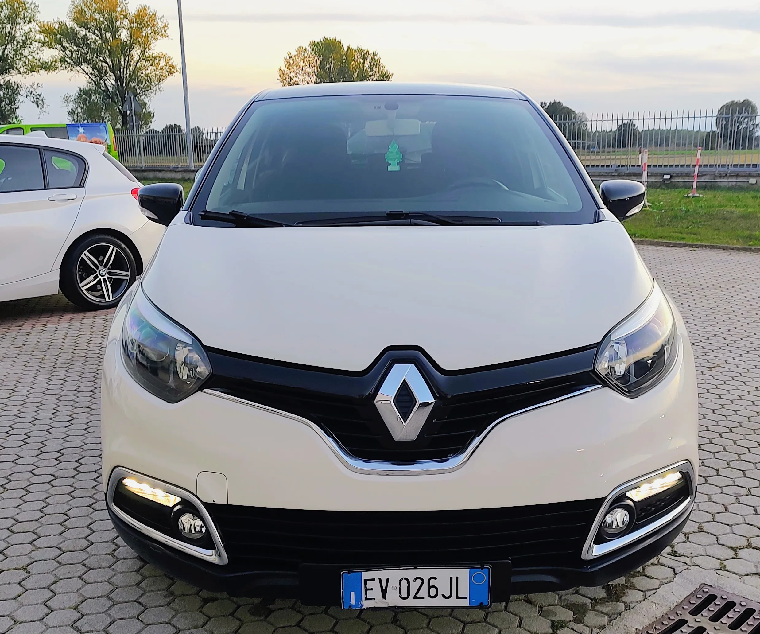 Renault Captur 0.9 tce energy R-Link s&s 90cv 2014 — foto 8