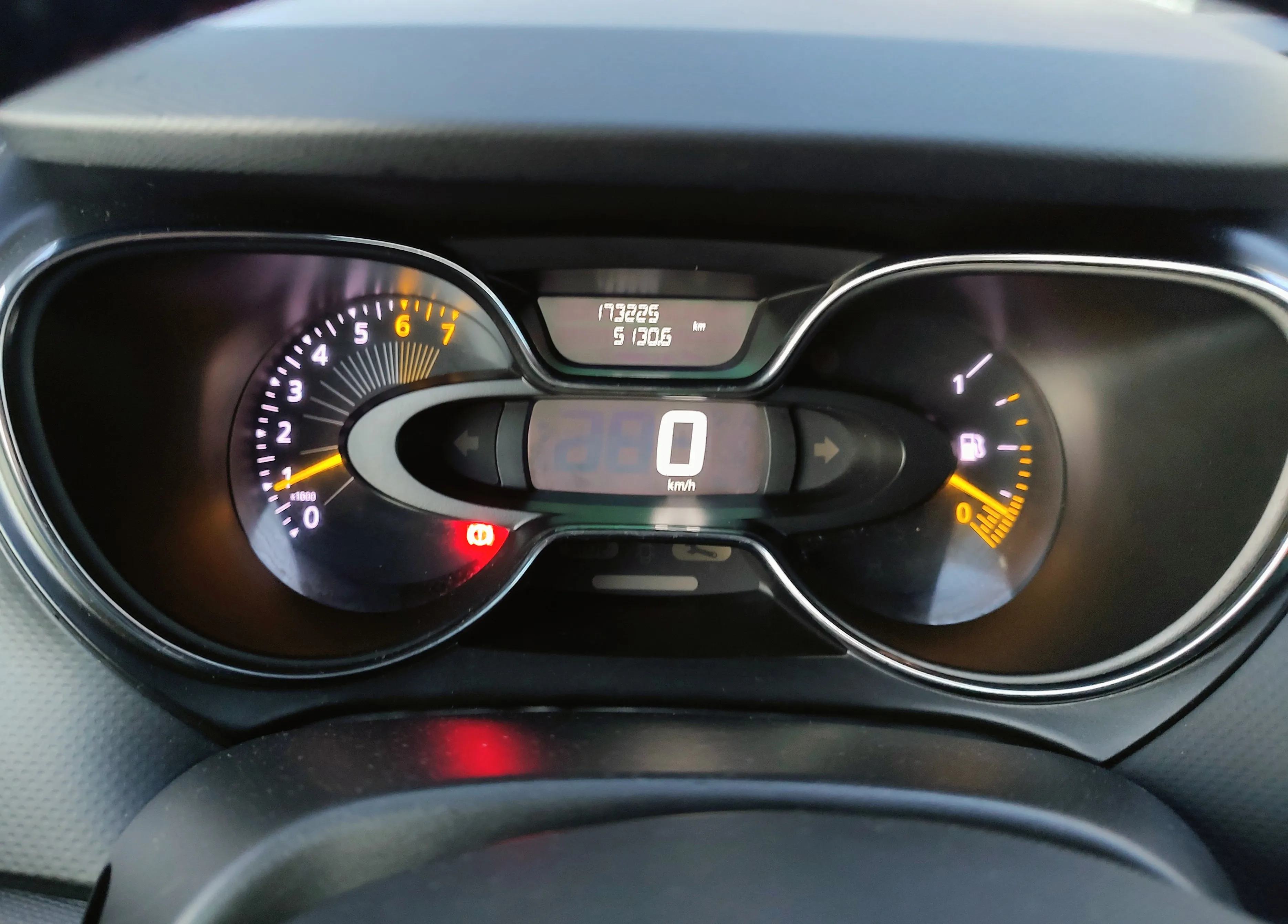 Renault Captur 0.9 tce energy R-Link s&s 90cv 2014 — foto 13