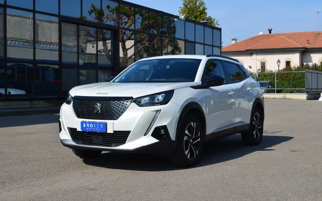 Peugeot 2008 1.2 puretech Allure Pack s&s 130cv