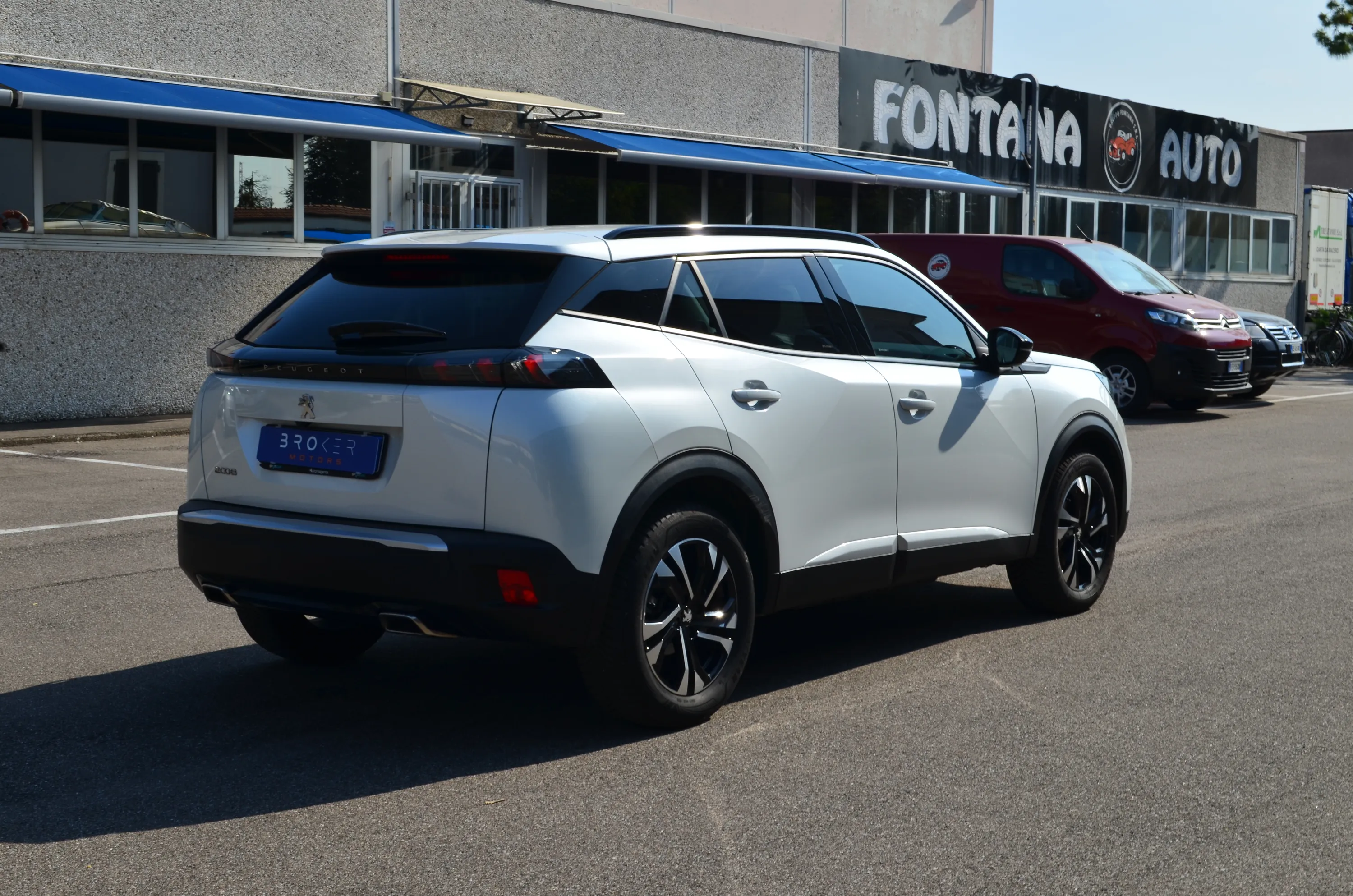 Peugeot 2008 1.2 puretech Allure Pack s&s 130cv 2022 — foto 6