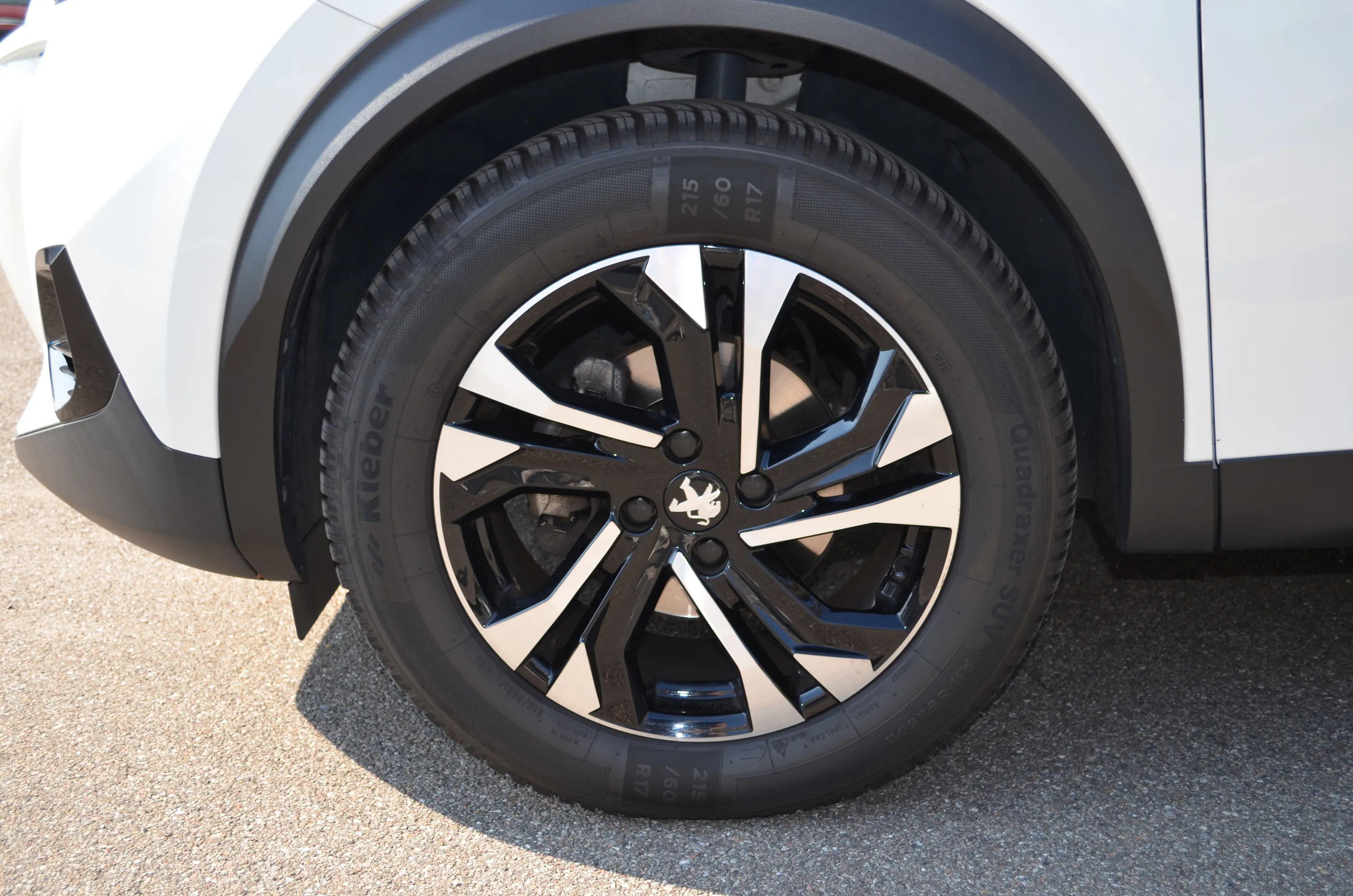 Peugeot 2008 1.2 puretech Allure Pack s&s 130cv 2022 — foto 40