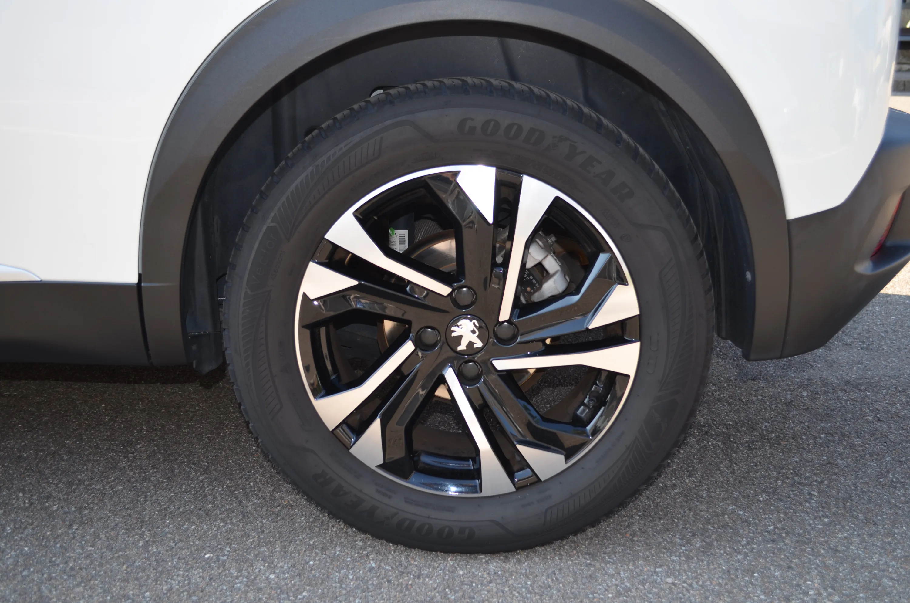 Peugeot 2008 1.2 puretech Allure Pack s&s 130cv 2022 — foto 41