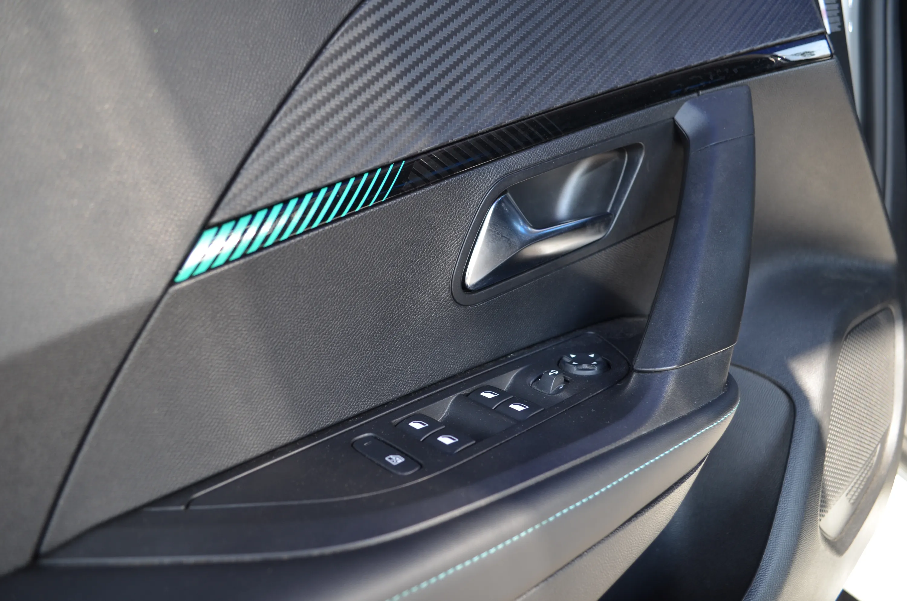 Peugeot 2008 1.2 puretech Allure Pack s&s 130cv 2022 — foto 14