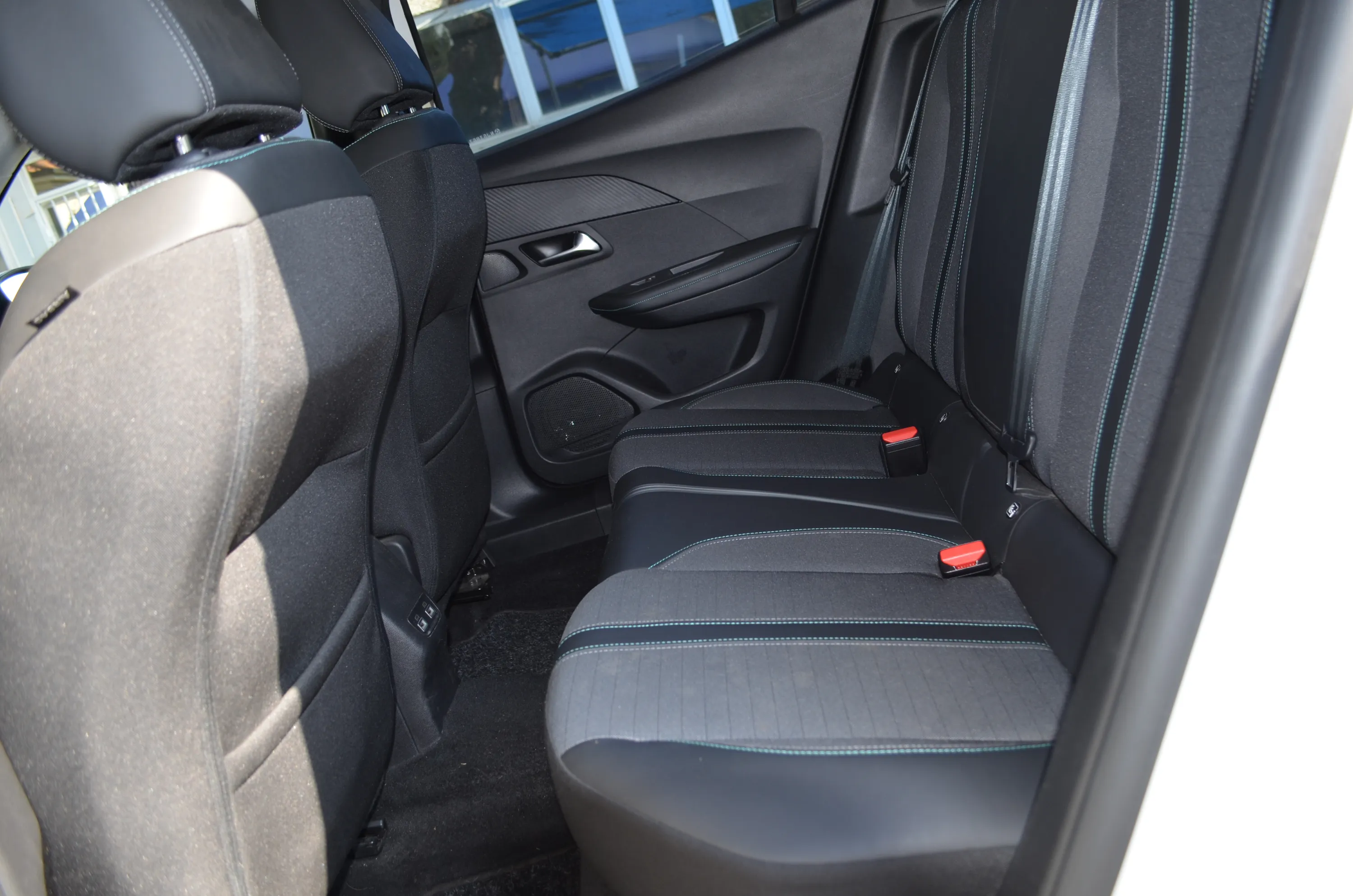 Peugeot 2008 1.2 puretech Allure Pack s&s 130cv 2022 — foto 26