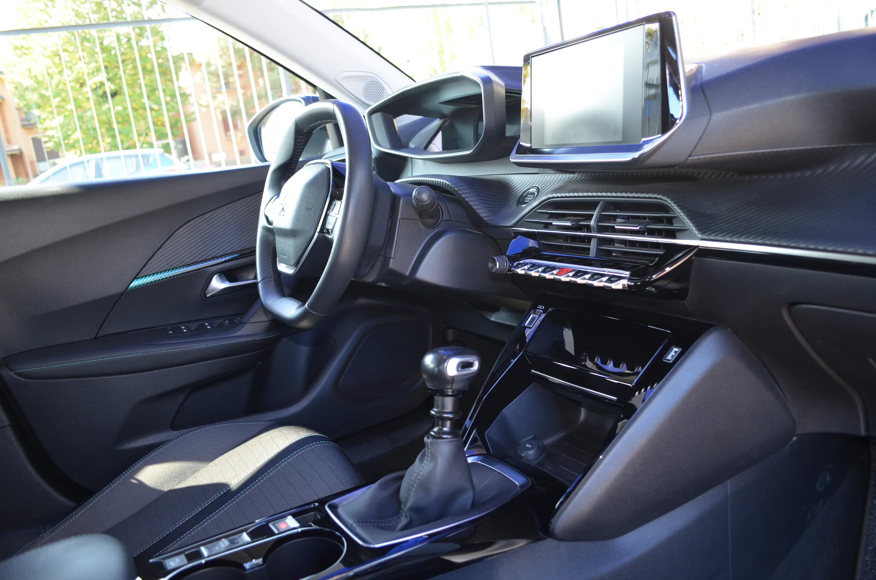 Peugeot 2008 1.2 puretech Allure Pack s&s 130cv 2022 — foto 22