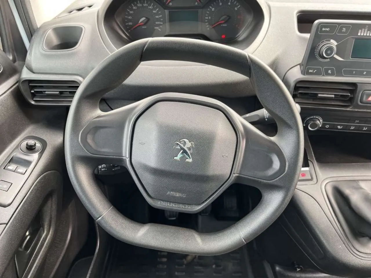 PEUGEOT Partner 1.5HDi 100CV Premium ALLESTITO 2021 — foto 10