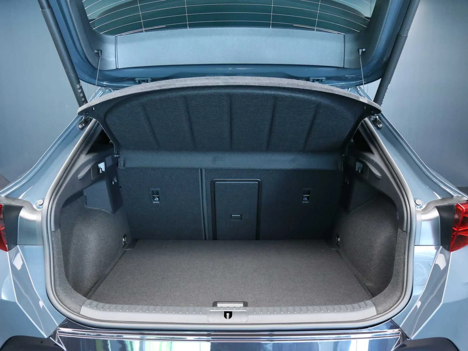 Cupra Formentor 1.5 hybrid 150cv dsg 2026 — foto 24