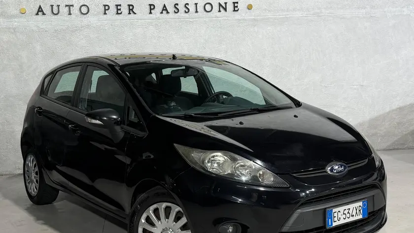 Ford Diesel Neopatentati 5 Posti 2011