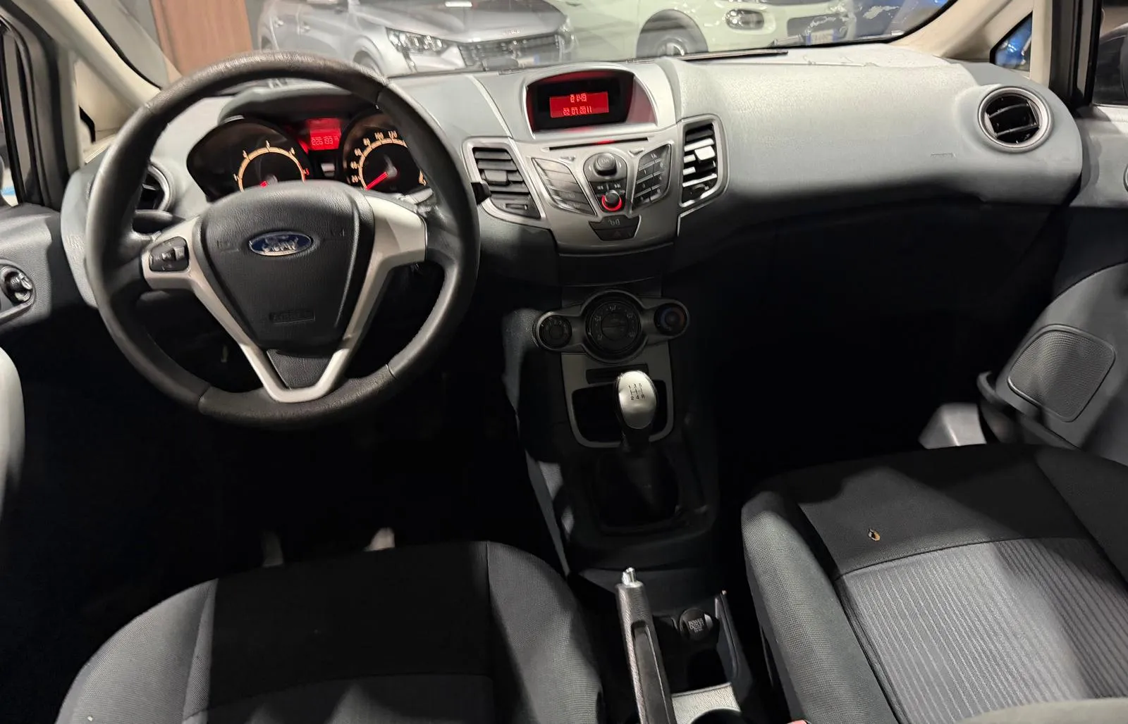 Ford Diesel Neopatentati 5 Posti 2011 — foto 8