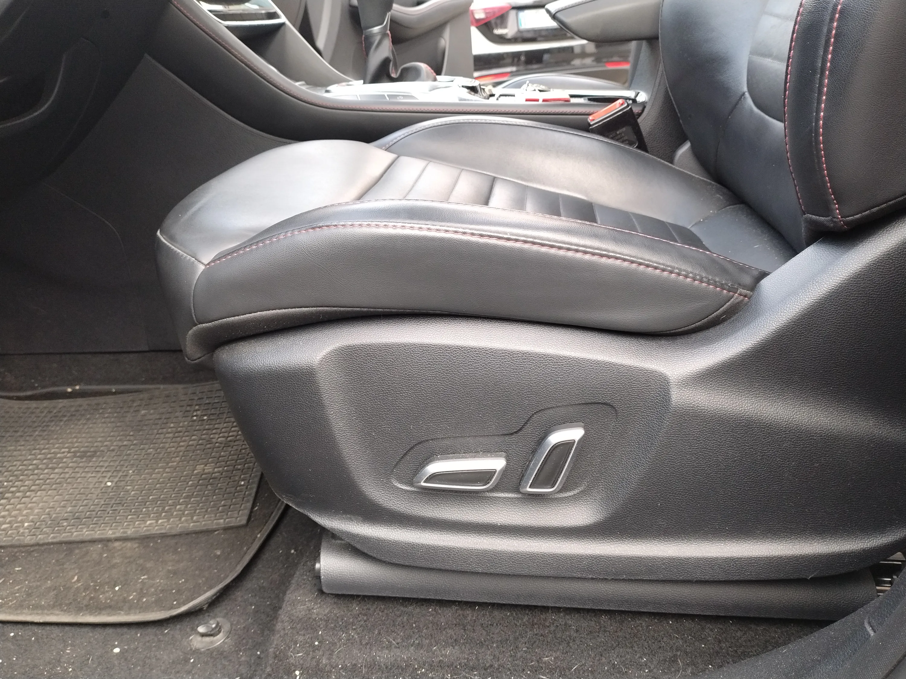 Mg HS 1.5 t Luxury 2024 — foto 24