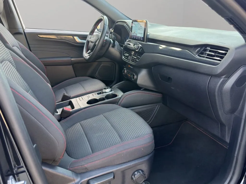 Ford 2.0 120CV 2WD ST-Line Auto 2023 — foto 9