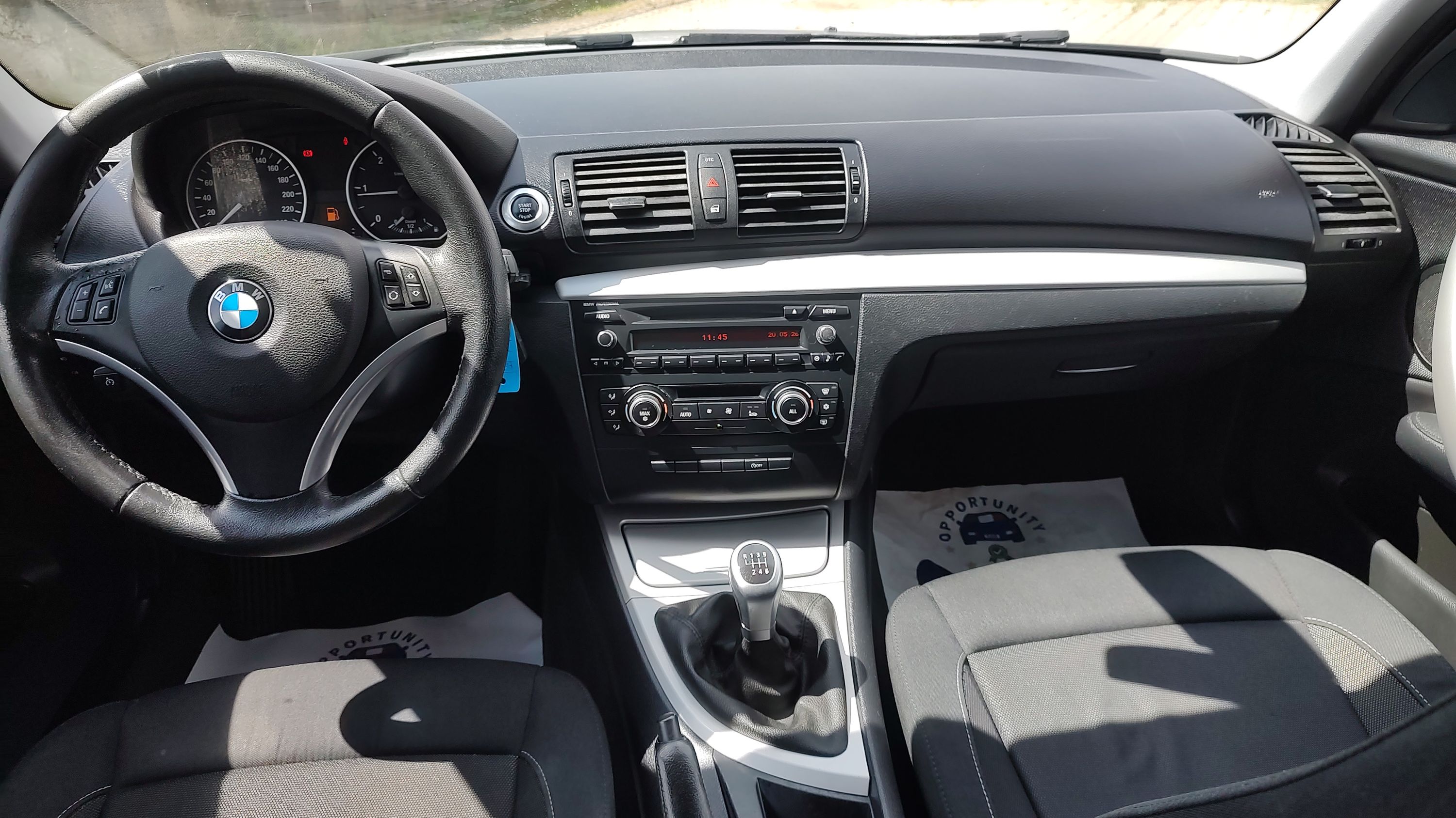 BMW 118d 5p 2.0 Futura 143cv dpf 2010 — foto 7