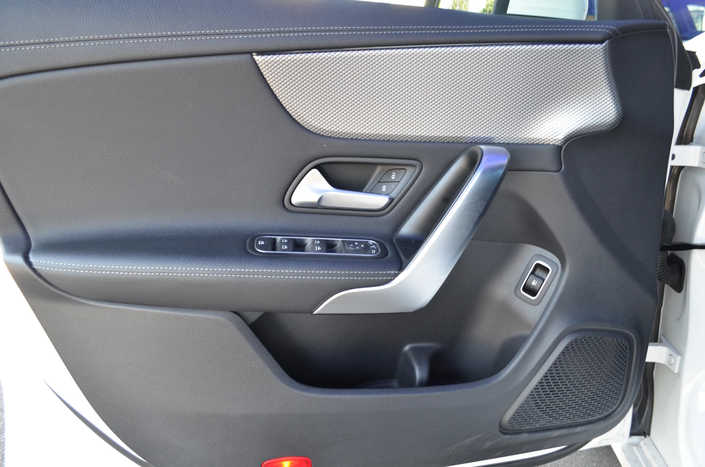 Mercedes CLA SW 250 e phev (eq-power) 224cv Sport auto 2023 — foto 28