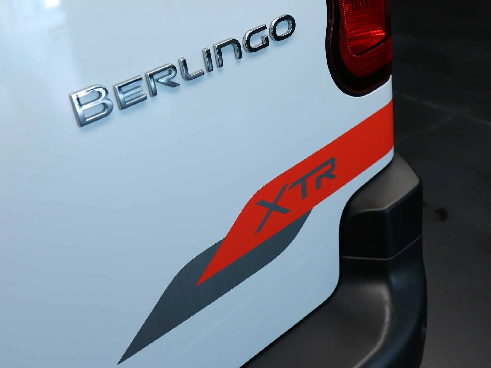 Citroen Berlingo van M 1.5 bluehdi 100cv S&S Serie Speciale XTR 2026 — foto 36