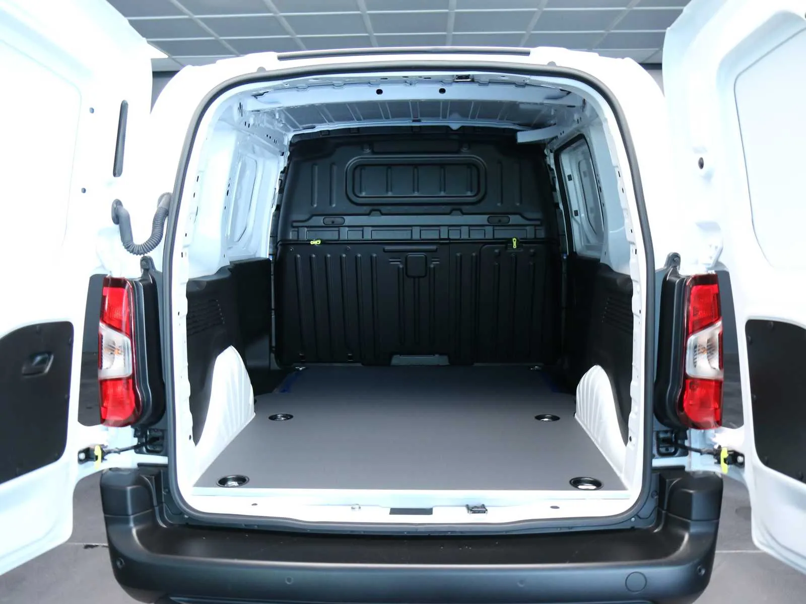 Citroen Berlingo van M 1.5 bluehdi 100cv S&S Serie Speciale XTR 2026 — foto 31