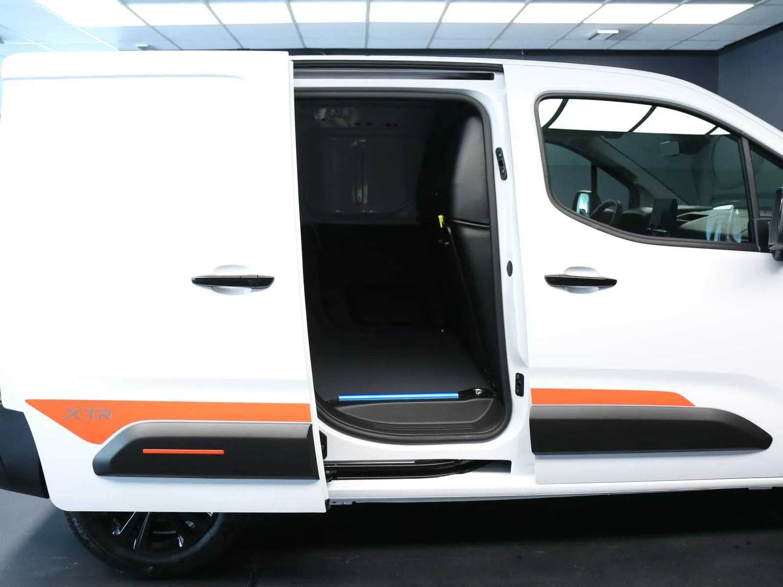 Citroen Berlingo van M 1.5 bluehdi 100cv S&S Serie Speciale XTR 2026 — foto 33