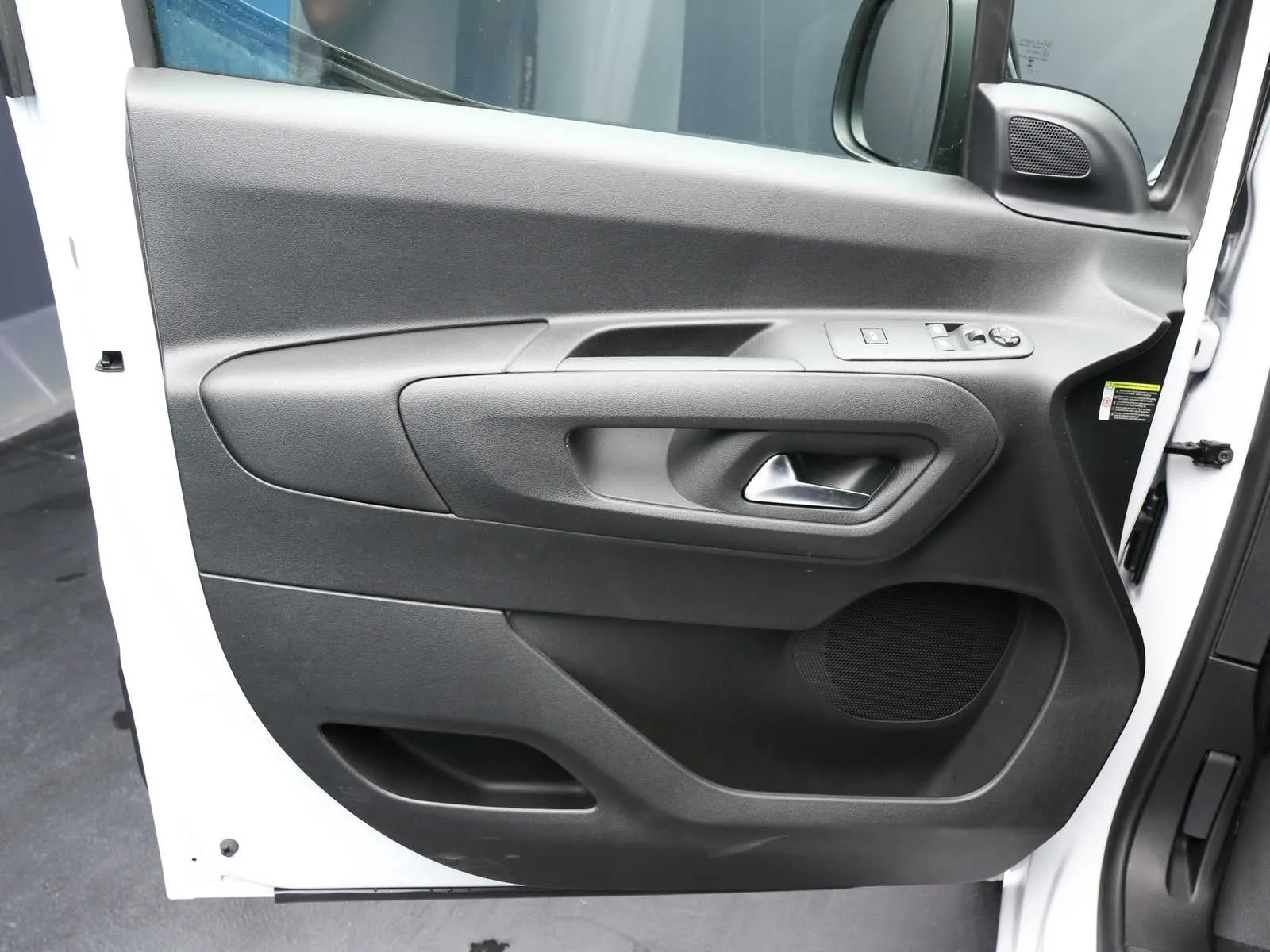 Citroen Berlingo van M 1.5 bluehdi 100cv S&S Serie Speciale XTR 2026 — foto 9