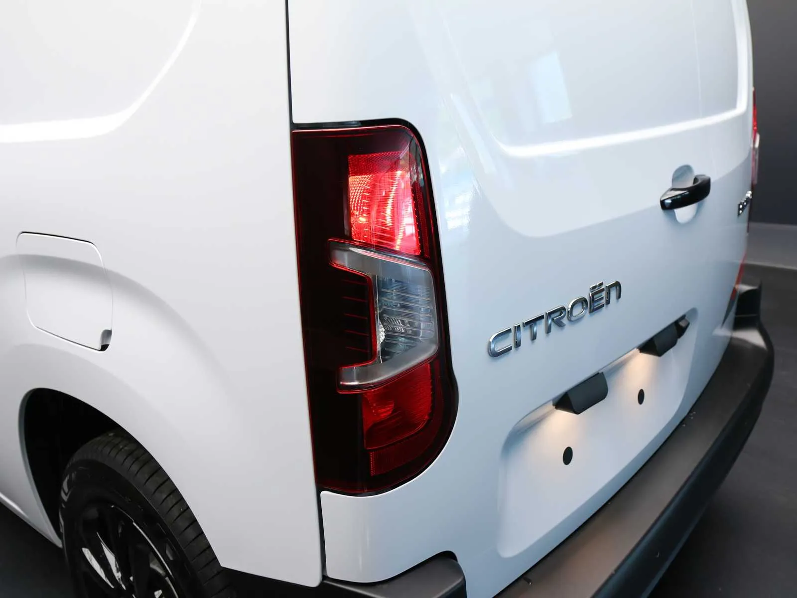 Citroen Berlingo van M 1.5 bluehdi 100cv S&S Serie Speciale XTR 2026 — foto 40