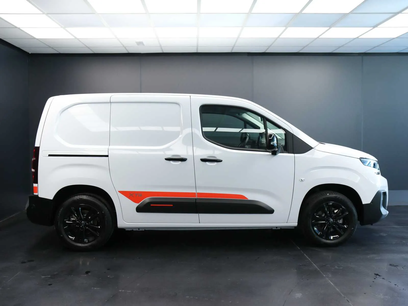 Citroen Berlingo van M 1.5 bluehdi 100cv S&S Serie Speciale XTR 2026 — foto 4