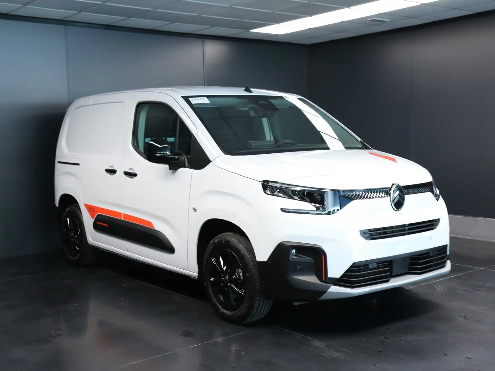 Citroen Berlingo van M 1.5 bluehdi 100cv S&S Serie Speciale XTR 2026 — foto 3