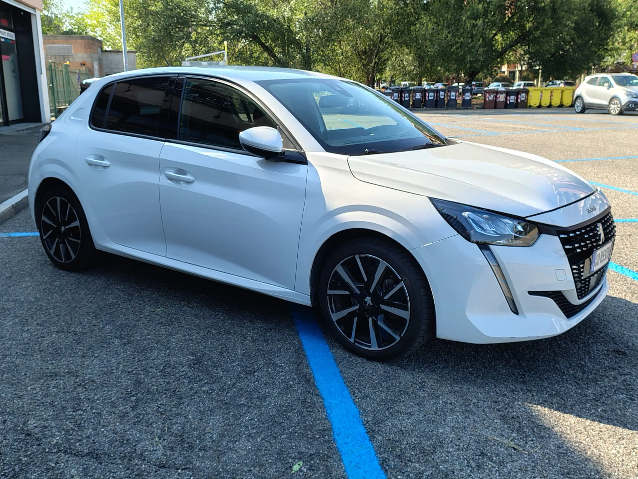 Peugeot 208 1.2 puretech Allure s&s 100cv eat8 my20 2020 — foto 2
