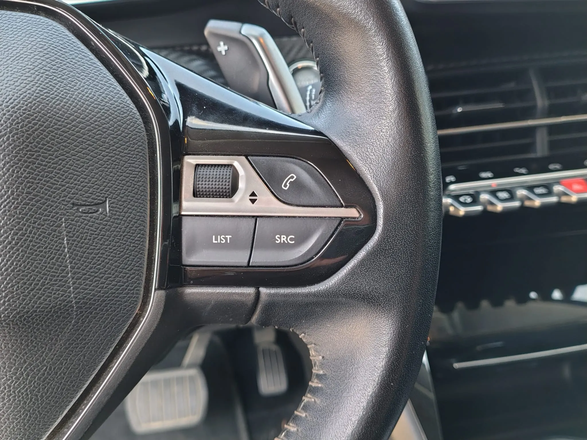 Peugeot 208 1.2 puretech Allure s&s 100cv eat8 my20 2020 — foto 8