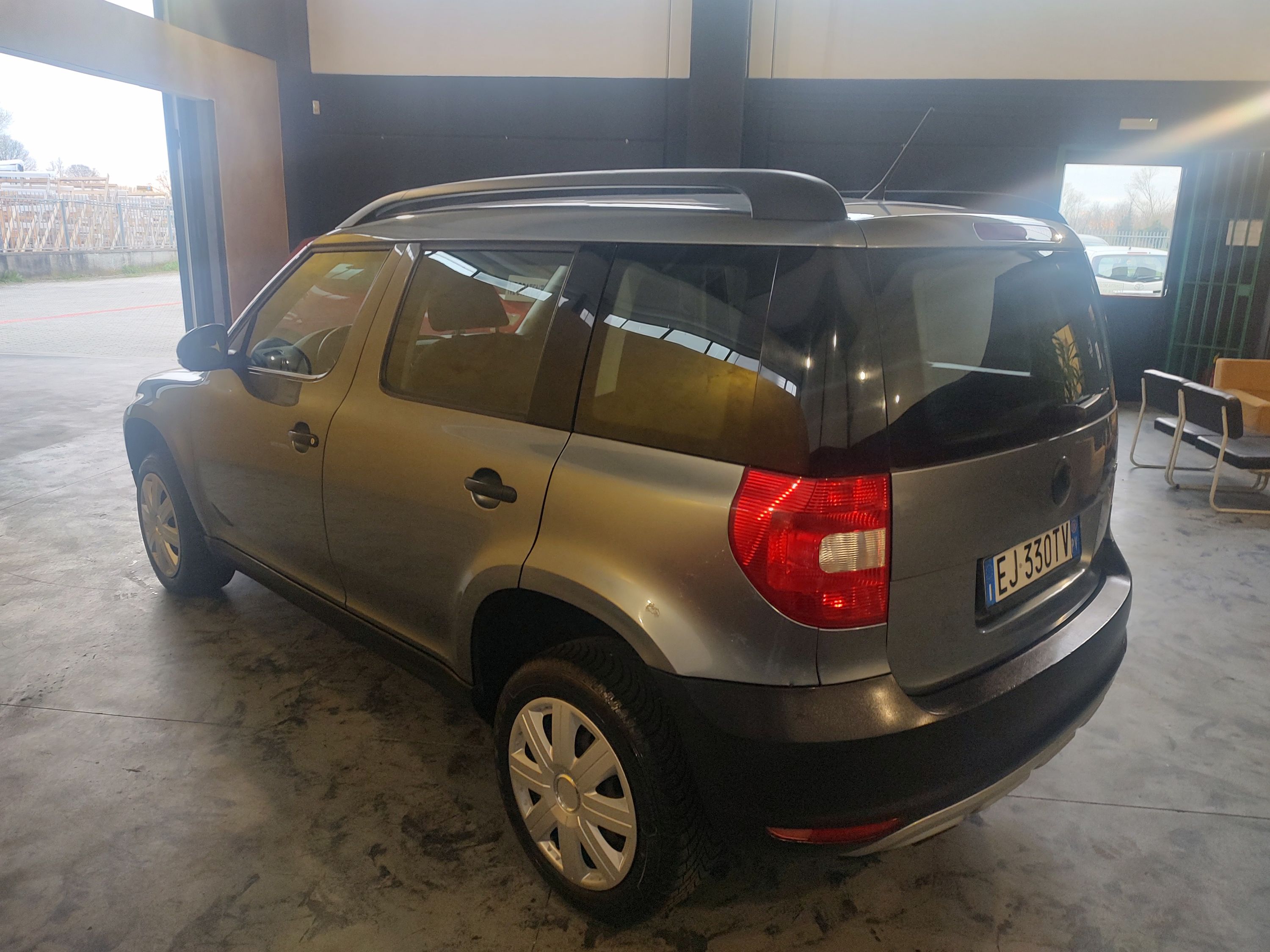 Skoda Yeti 1.2 tsi Ambition (adventure) 2011 — foto 3