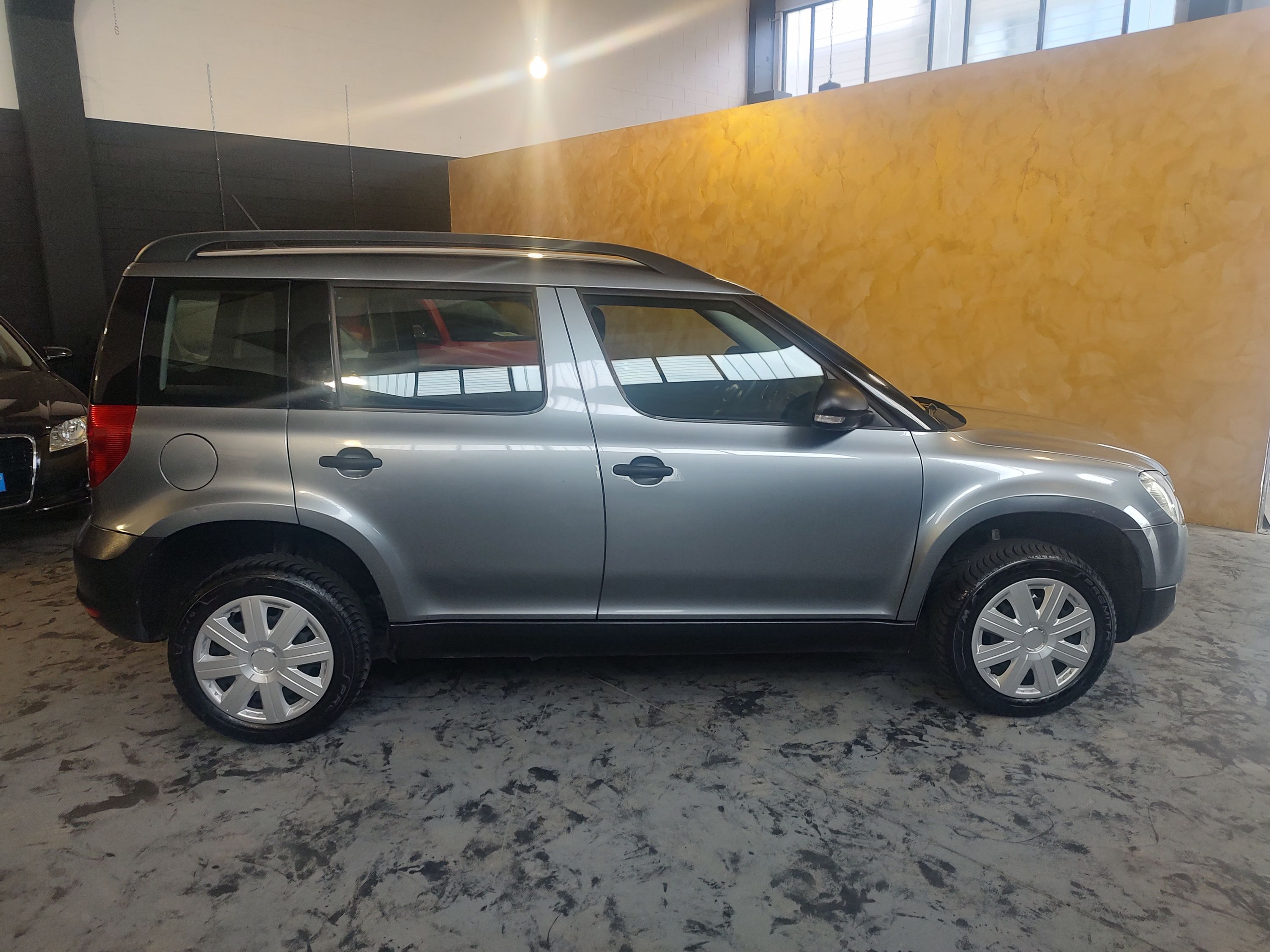 Skoda Yeti 1.2 tsi Ambition (adventure) 2011 — foto 6
