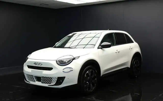 Fiat 600 1.2 hybrid La Prima II 145cv auto