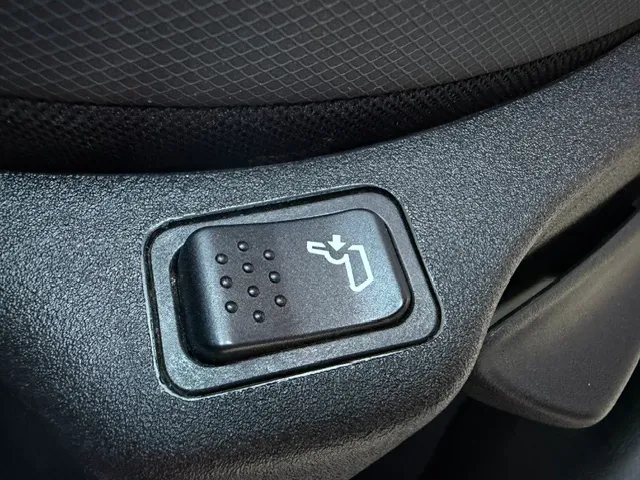 Jeep Renegade 1.5 turbo t4 mhev Limited 2wd 130cv dct 2023 — foto 21