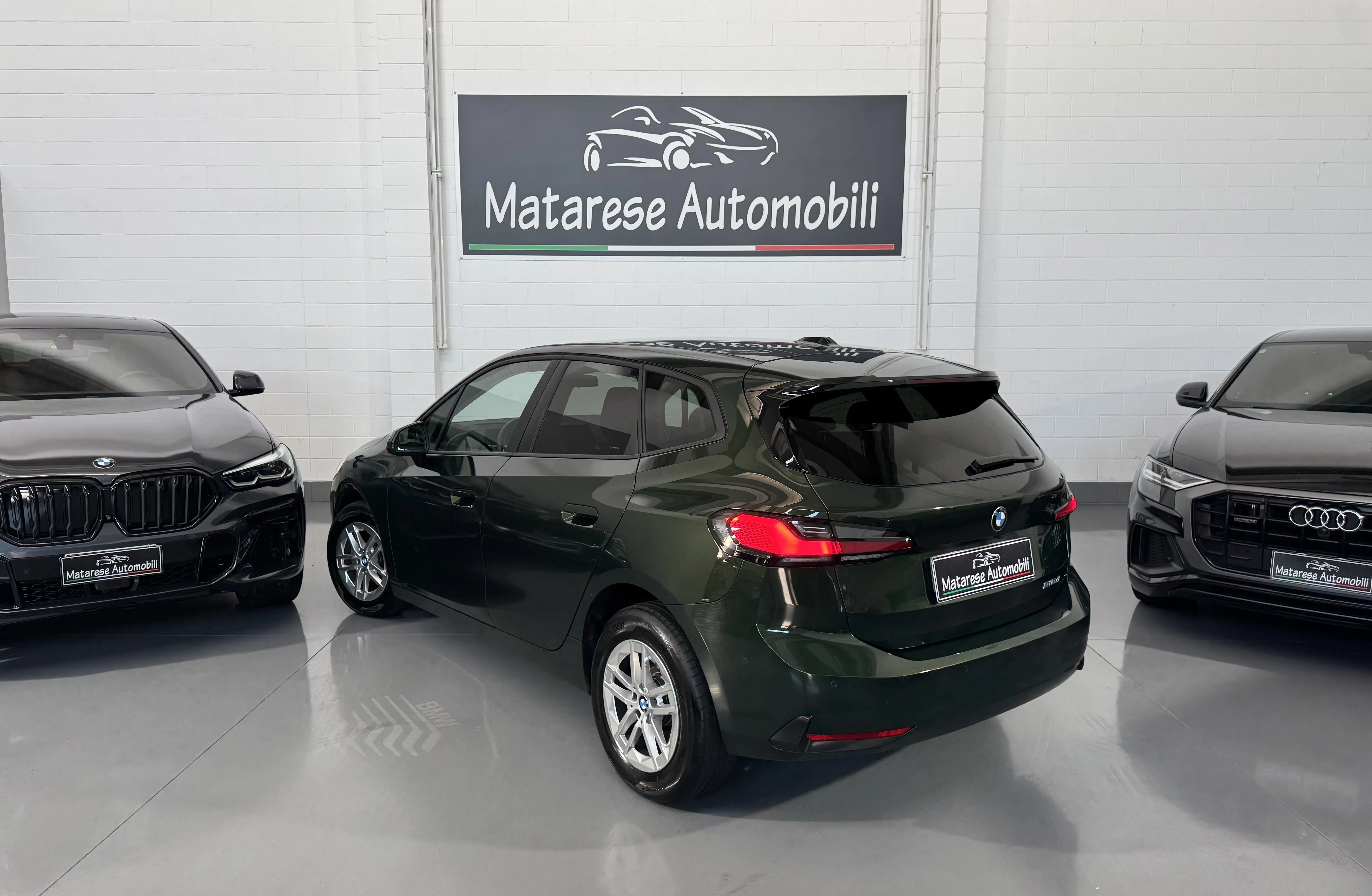 BMW 218d Active Tourer 2.0cc 150cv auto CarPlay IVA Esposta 2023 — foto 3