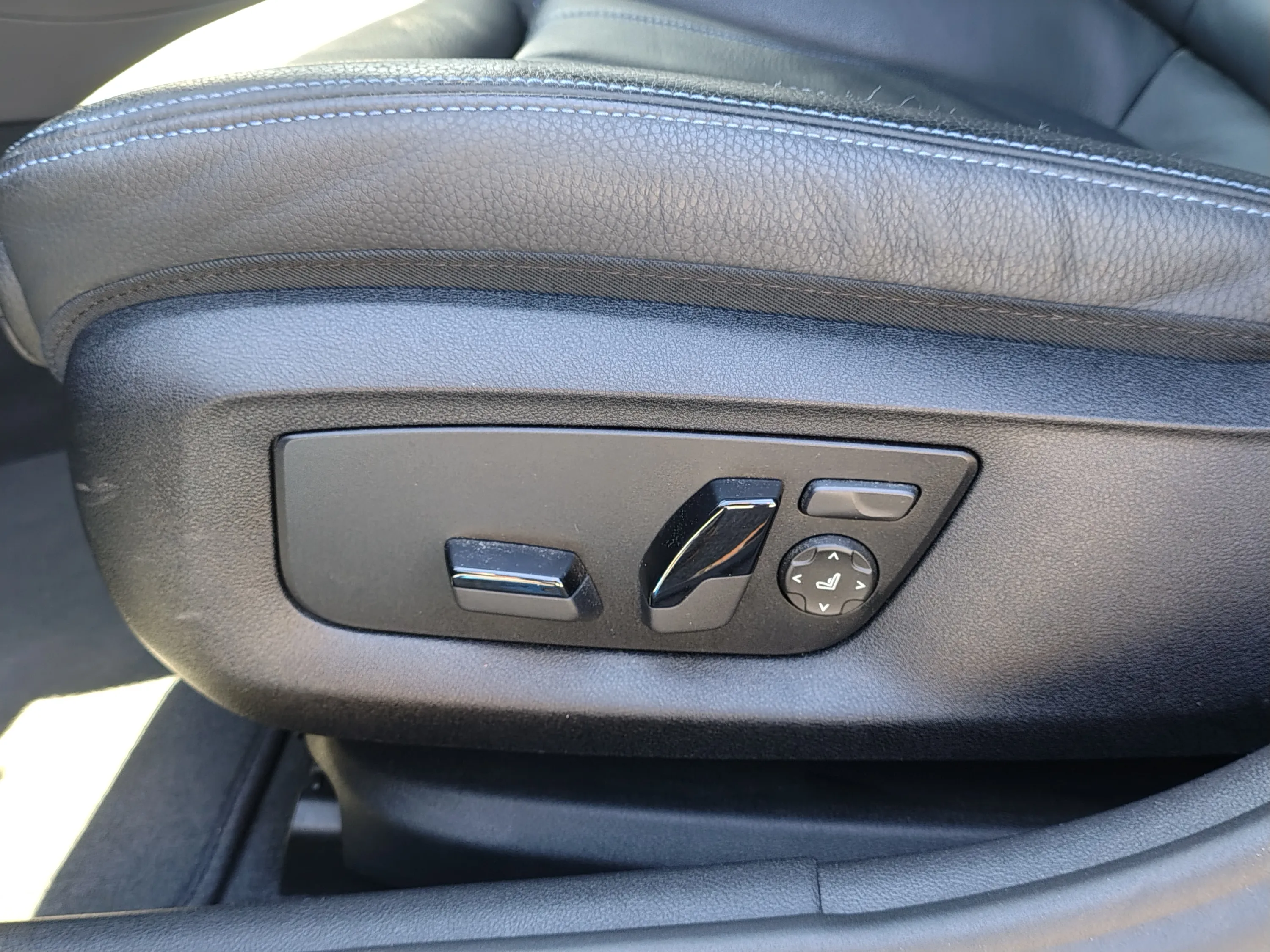 BMW 520d Touring mhev 48V Msport auto 2021 — foto 17