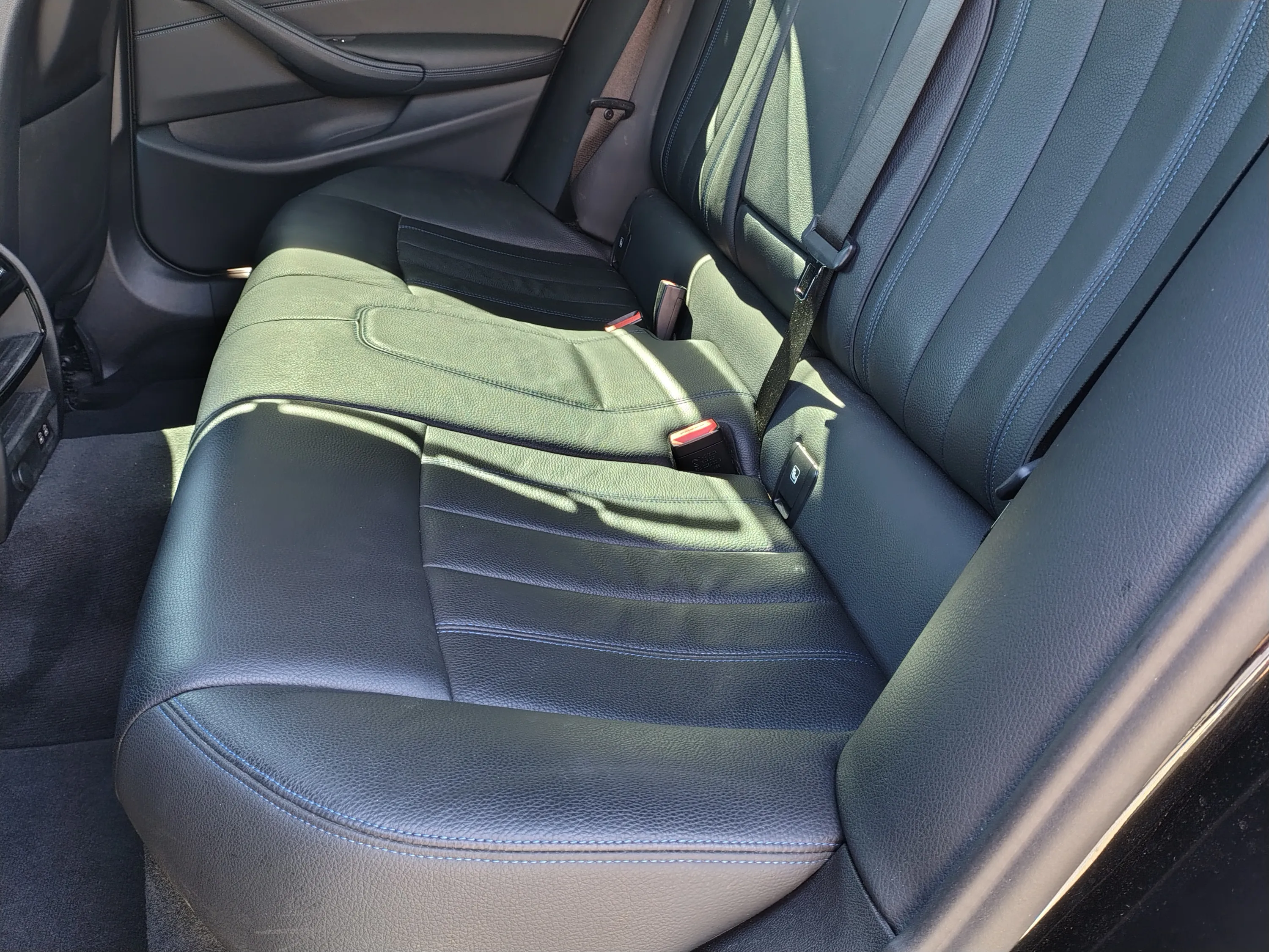 BMW 520d Touring mhev 48V Msport auto 2021 — foto 23