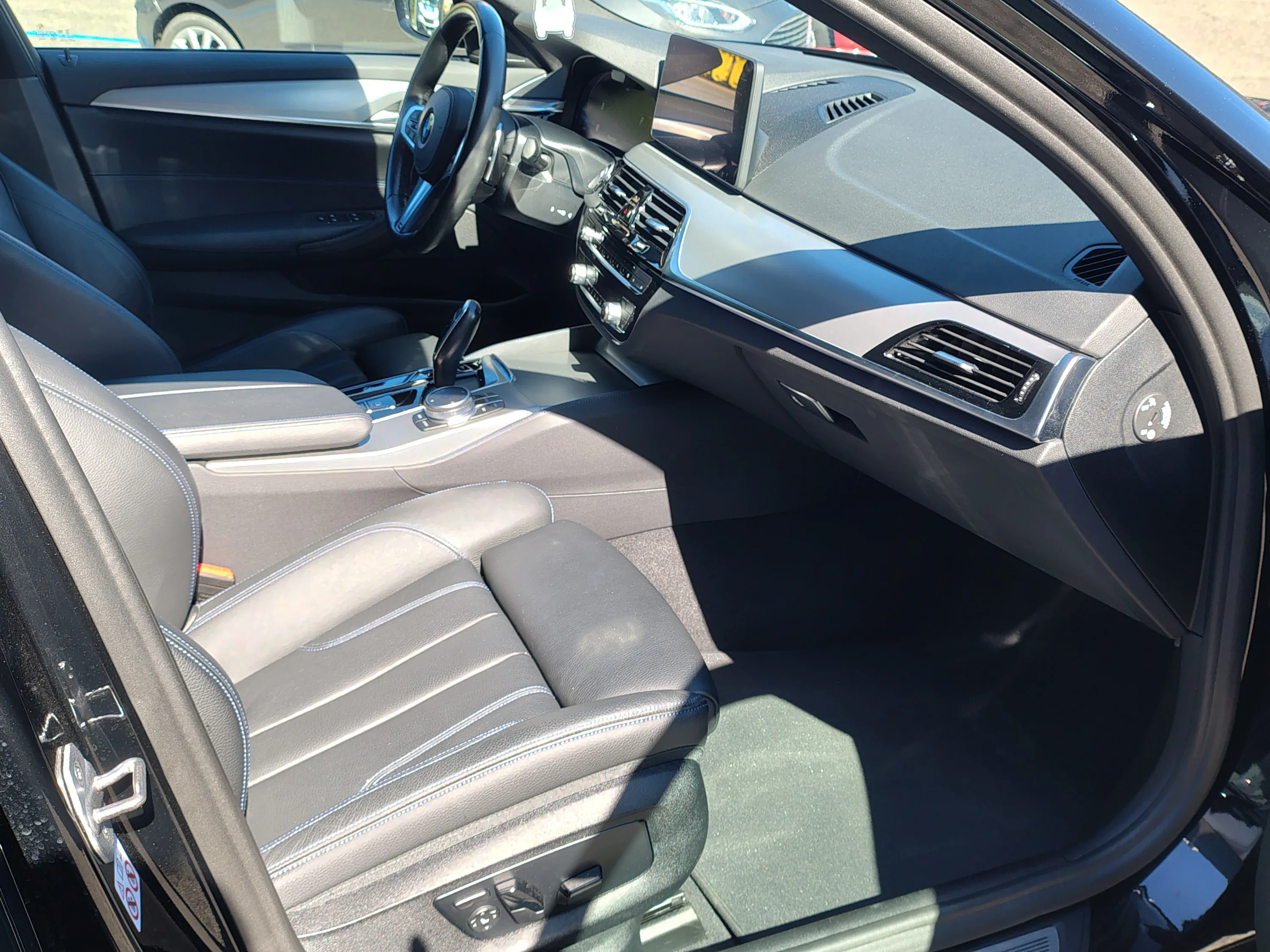 BMW 520d Touring mhev 48V Msport auto 2021 — foto 25