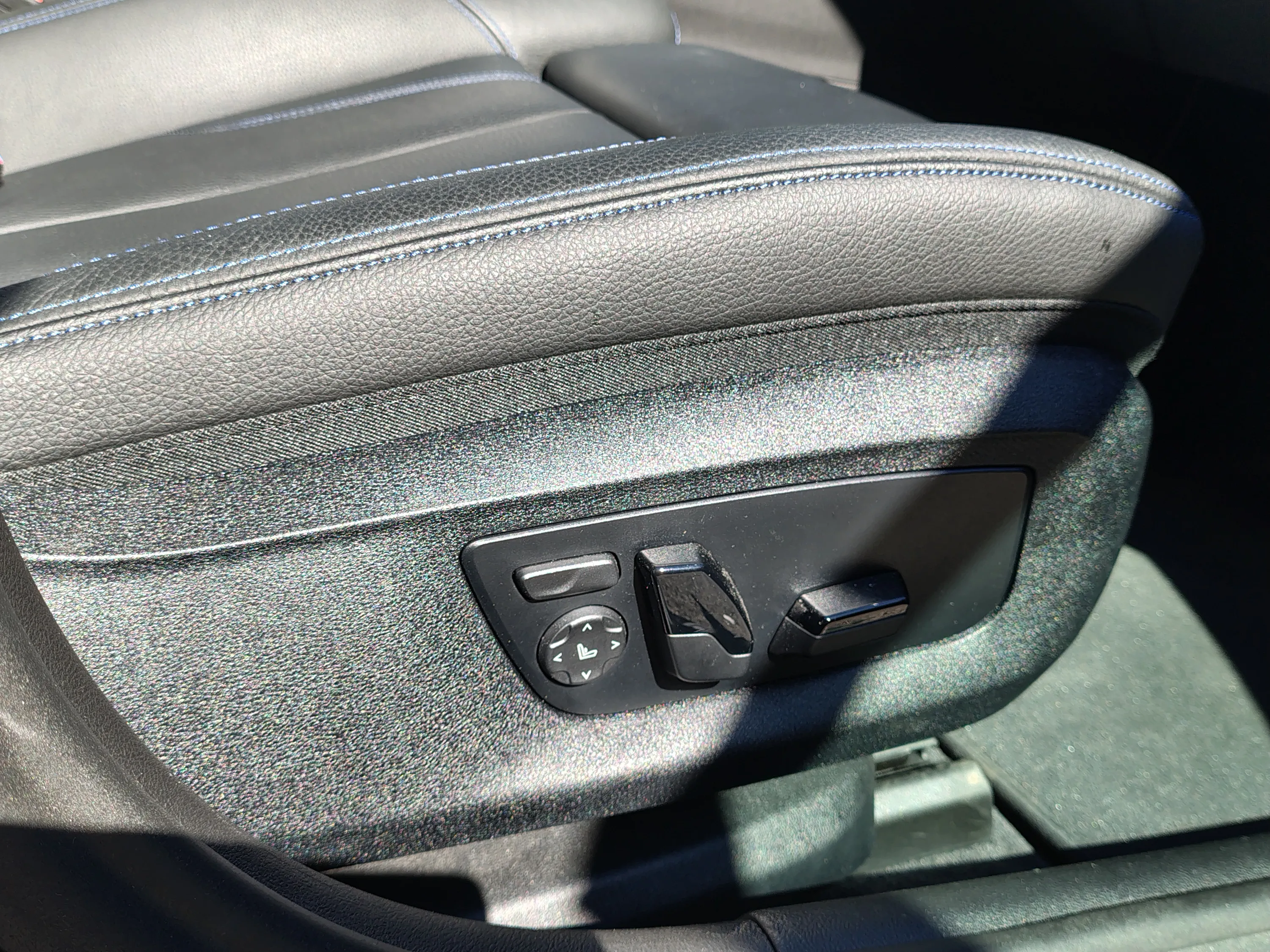 BMW 520d Touring mhev 48V Msport auto 2021 — foto 27