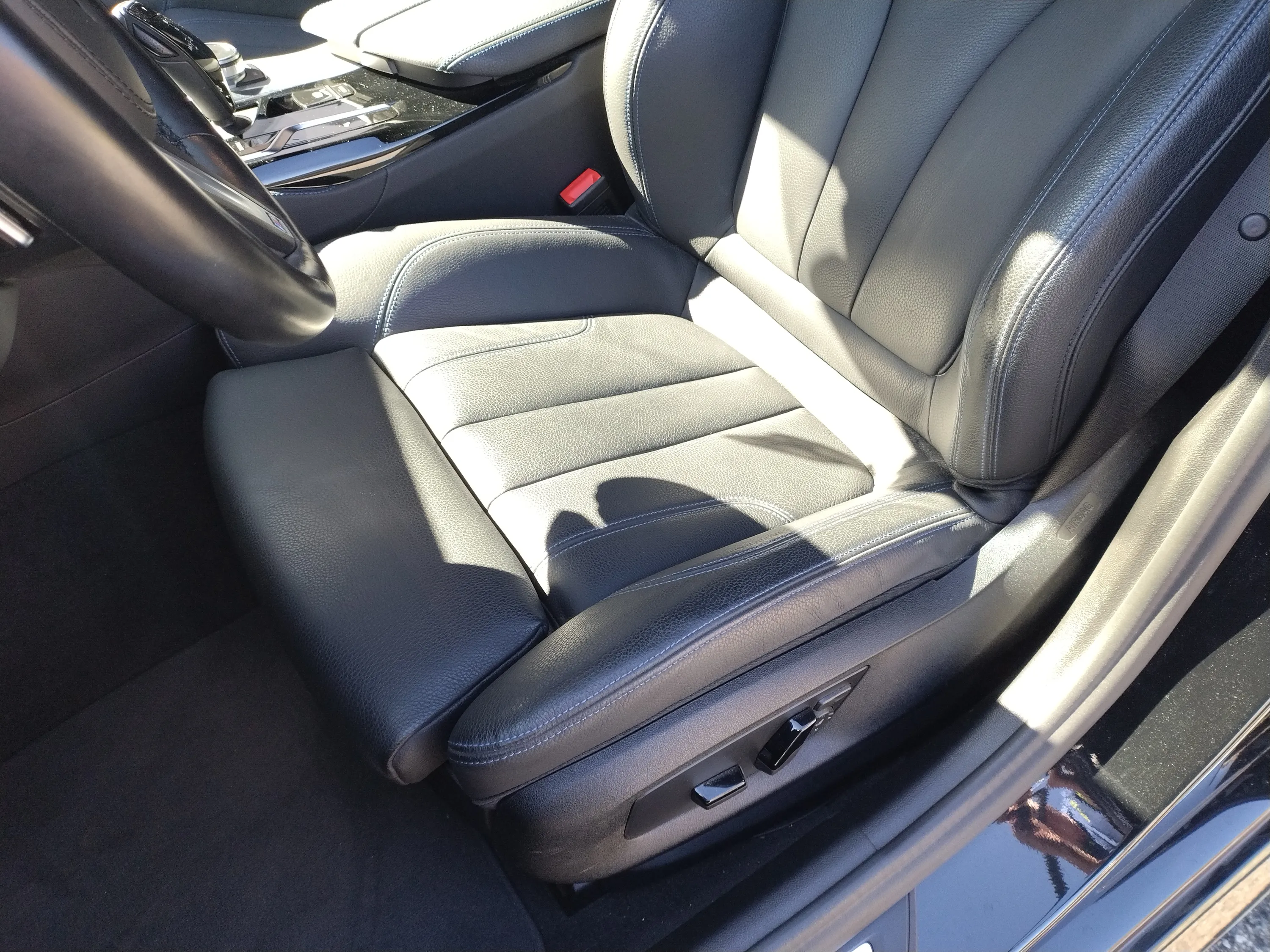 BMW 520d Touring mhev 48V Msport auto 2021 — foto 31
