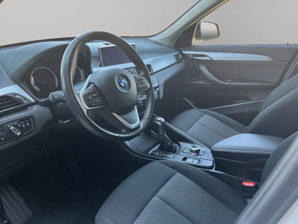 BMW X1 xdrive25e Business Advantage auto 2022 — foto 12