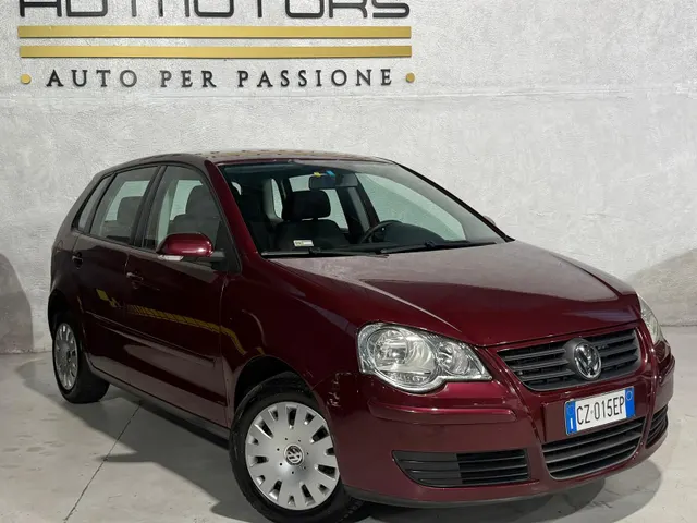 Volkswagen Benzina Neopatentati 5 posti