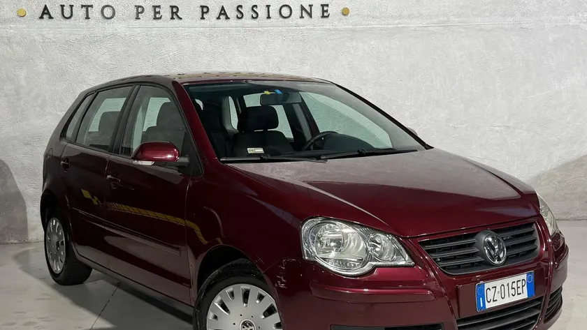 Volkswagen Benzina Neopatentati 5 posti 2005