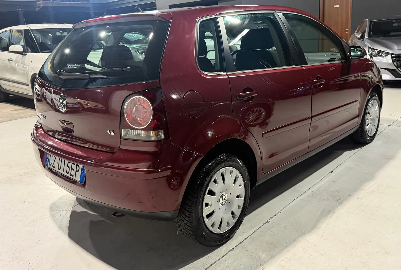 Volkswagen Benzina Neopatentati 5 posti 2005 — foto 6