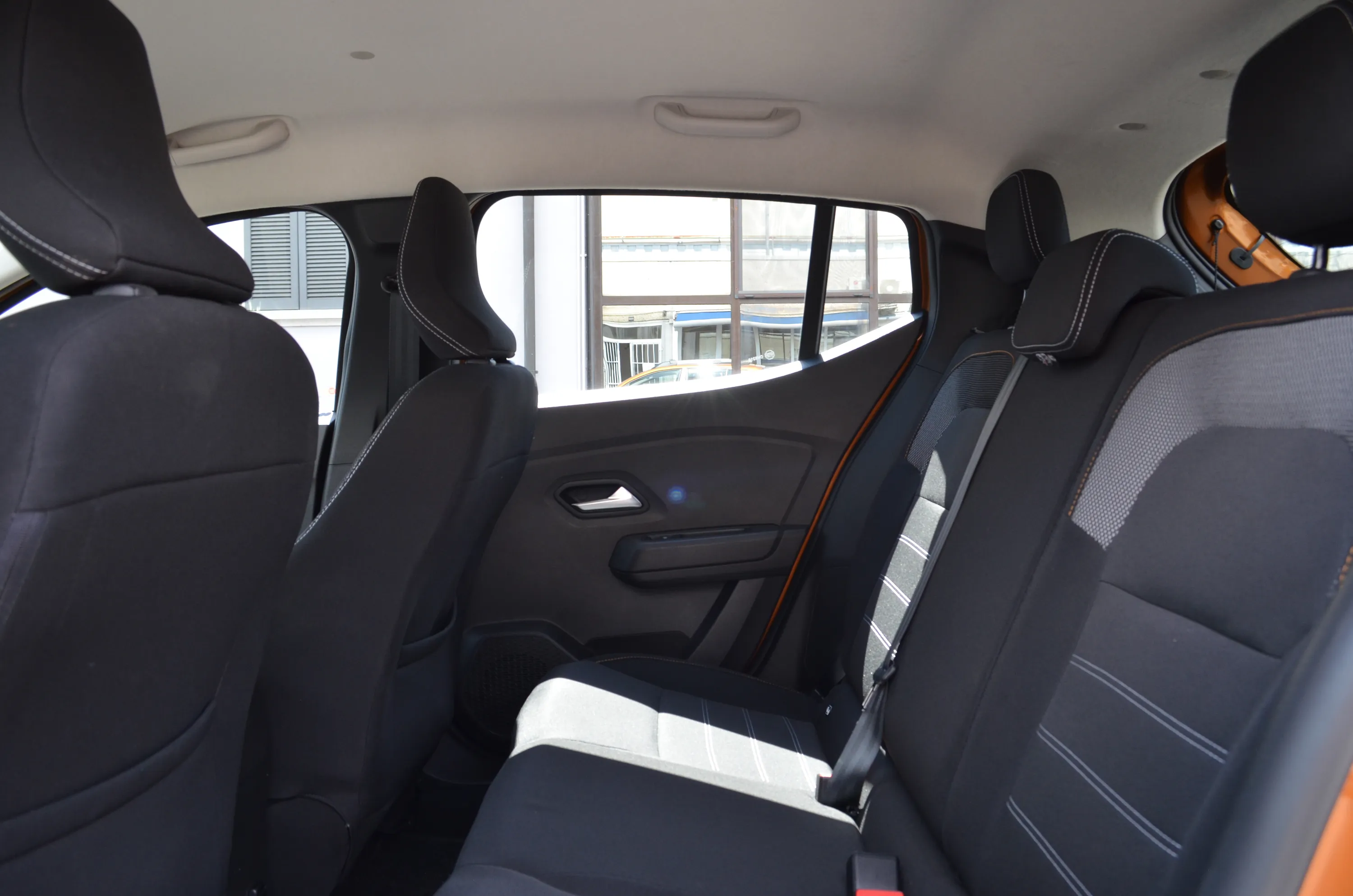 Dacia Sandero Stepway 1.0 tce Comfort SL DaciaPlus Eco-g 100cv 2023 — foto 24