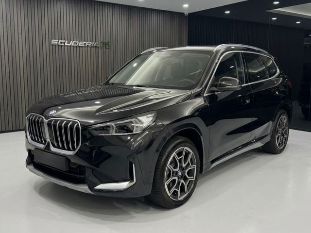 BMW X1 U11